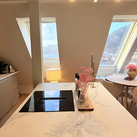 Floor With Stunning Fjord View - Walk To Bryggen برغن